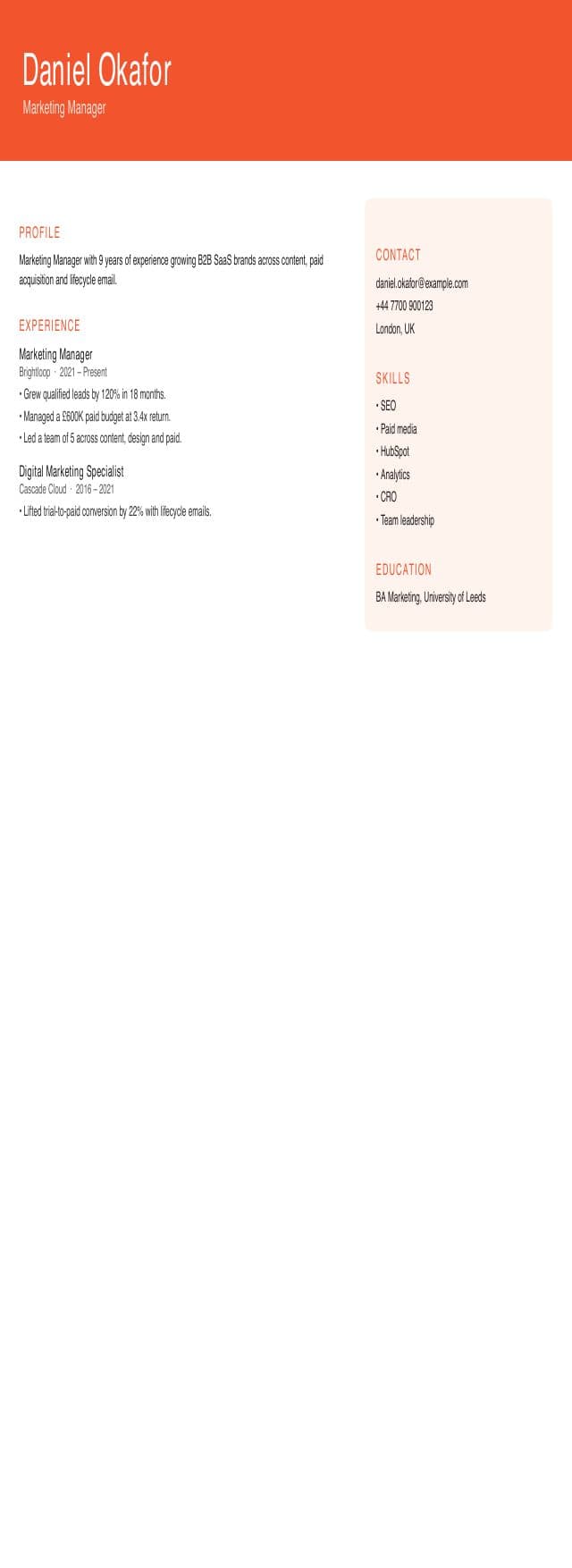 CV con banner de color